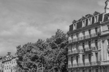 Garonne nehrindeki Bordeaux şehrinde.
