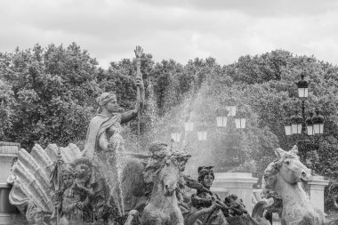 Garonne nehrindeki Bordeaux şehrinde.