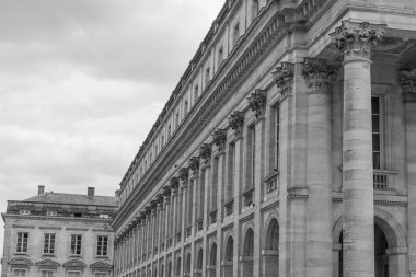 Garonne nehrindeki Bordeaux şehrinde.