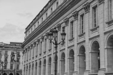 Garonne nehrindeki Bordeaux şehrinde.