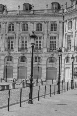 Garonne nehrindeki Bordeaux şehrinde.