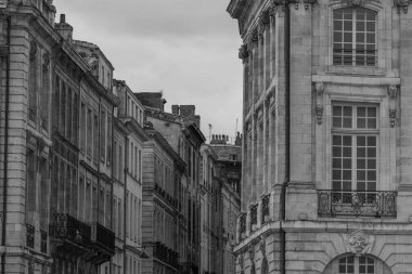 Garonne nehrindeki Bordeaux şehrinde.