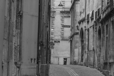 Garonne nehrindeki Bordeaux şehrinde.