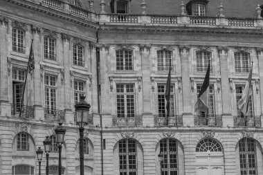 Garonne nehrindeki Bordeaux şehrinde.