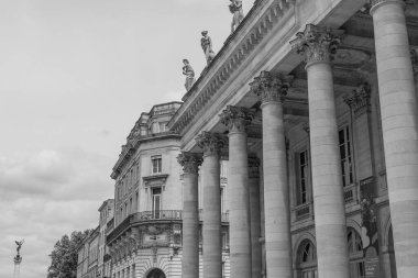 Garonne nehrindeki Bordeaux şehrinde.