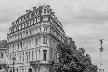Garonne nehrindeki Bordeaux şehrinde.