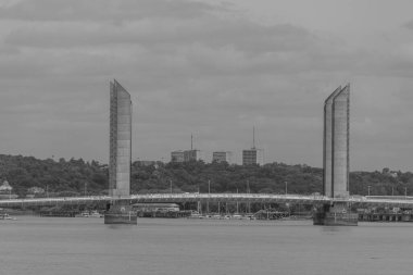 Garonne nehrindeki Bordeaux şehrinde.