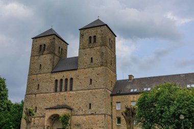 Coesfeld yakınlarındaki Alman Baumberge 'inde yürüyüş.