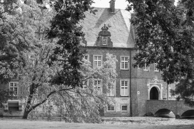 Coesfeld yakınlarındaki Alman Baumberge 'inde yürüyüş.