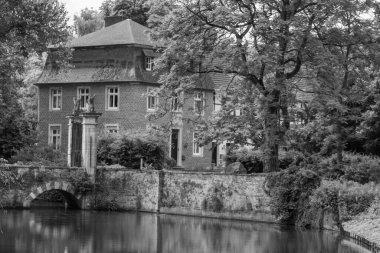 Coesfeld yakınlarındaki Alman Baumberge 'inde yürüyüş.