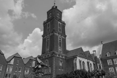 Coesfeld yakınlarındaki Alman Baumberge 'inde yürüyüş.