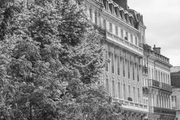 Garonne nehrindeki Bordeaux şehrinde.