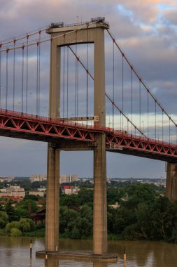 Garonne Nehri 'ndeki Bordeaux şehri.