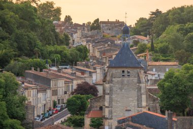 Garonne Nehri 'ndeki Bordeaux şehri.