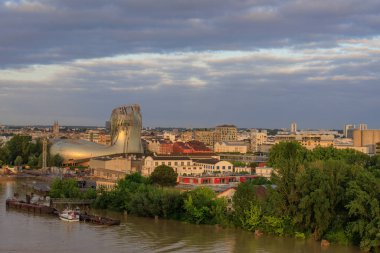 Bordeaux ve Garonne Nehri
