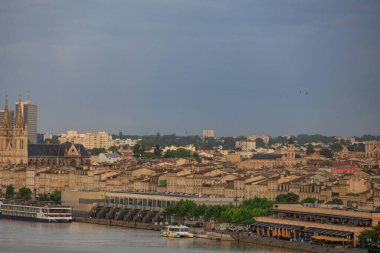 Bordeaux ve Garonne Nehri
