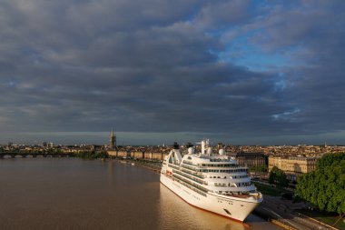 Bordeaux ve Garonne Nehri