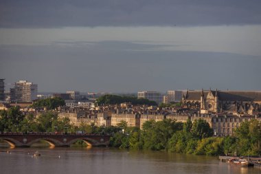 Bordeaux ve Garonne Nehri