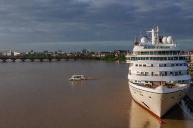 Bordeaux ve Garonne Nehri