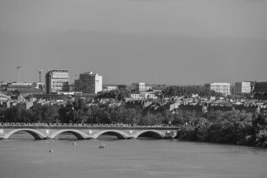 Fransa 'daki Garonne Nehri' nde.