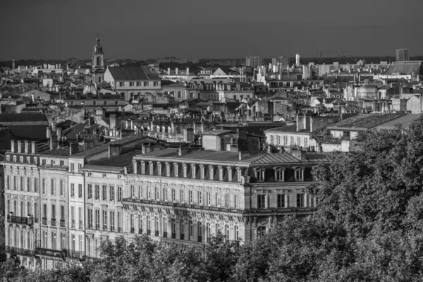 Fransa 'daki Garonne Nehri' nde.