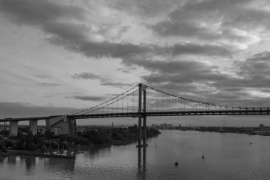 Bordeauyx Garonne nehrinde