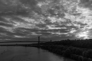 Bordeauyx Garonne nehrinde