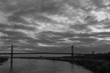 Bordeauyx Garonne nehrinde