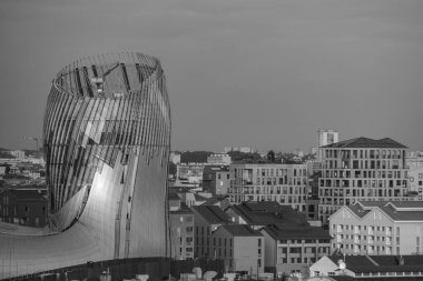 Bordeauyx Garonne nehrinde