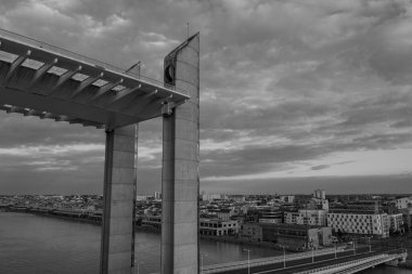 Bordeauyx Garonne nehrinde