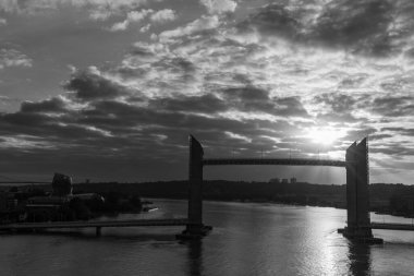 Bordeauyx Garonne nehrinde