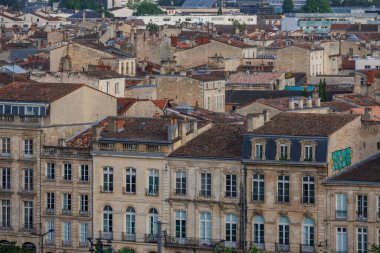 Bordeauyx Garonne nehrinde