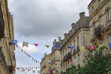 Garonne nehrindeki Bordeaux şehrinde.