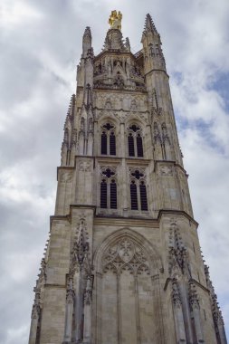 Garonne nehrindeki Bordeaux şehrinde.