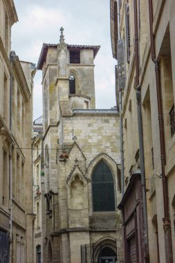 Garonne nehrindeki Bordeaux şehrinde.