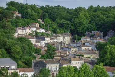 Garonne nehrindeki Bordeaux şehrinde.