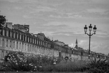 Garonne nehrindeki Bordeaux şehrinde.