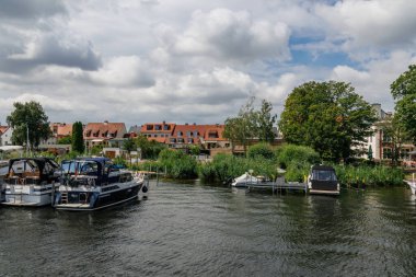 Potsdam şehri ve Germa Brandenburg gölleri
