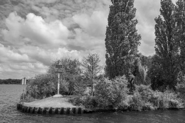 Werder şehri ve Potsdam yakınlarındaki göller.