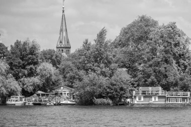 Werder şehri ve Potsdam yakınlarındaki göller.