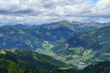 Avusturya Alpleri 'nde Carinthia' da yürüyüş