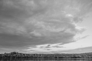 Akşamleyin Potsdam şehrinde.