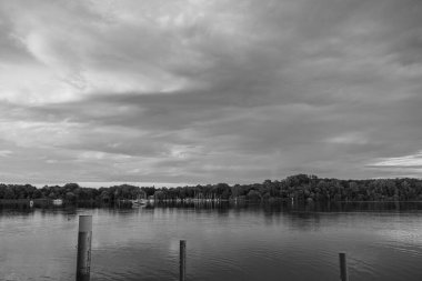 Akşamleyin Potsdam şehrinde.