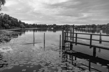 Akşamleyin Potsdam şehrinde.