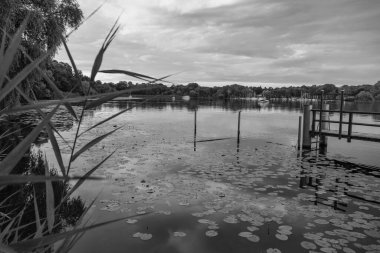 Akşamleyin Potsdam şehrinde.