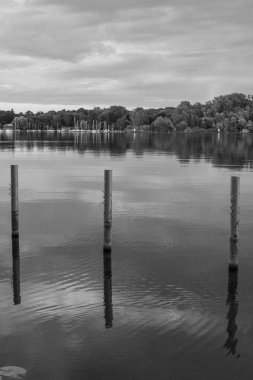 Akşamleyin Potsdam şehrinde.