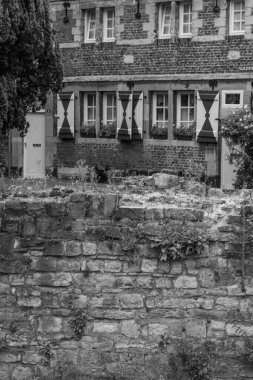 Maastricht şehri Hollanda 'daki Maas Nehri' nde.