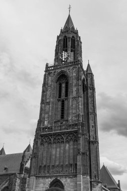 Maastricht şehri Hollanda 'daki Maas Nehri' nde.