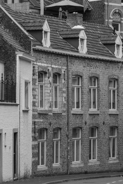 Maastricht şehri Hollanda 'daki Maas Nehri' nde.