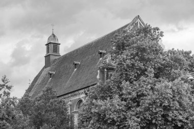 Maastricht şehri Hollanda 'daki Maas Nehri' nde.